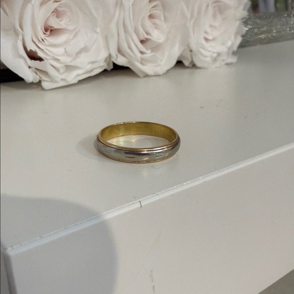 10 k vintage white gold and yellow gold wedding band - Picture 2 of 4